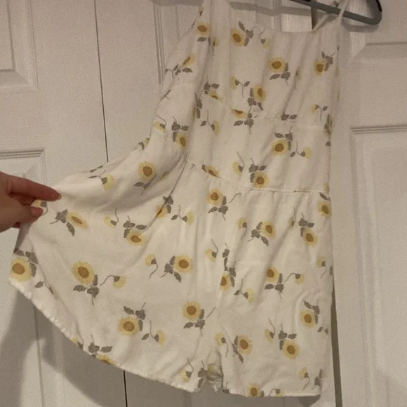 Amercrombie and Fitch Kids romper 15-16 - Picture 2 of 4